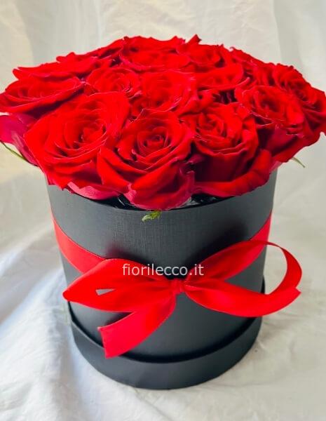 Box di rose rosse